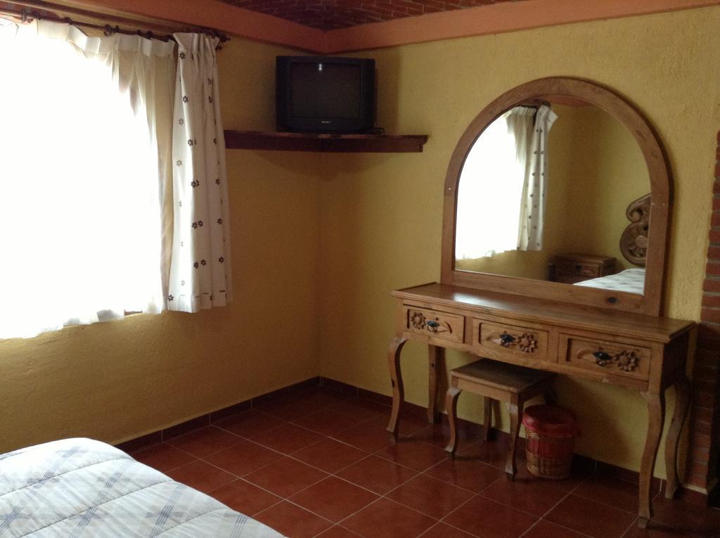Hotel La Herradura Tecozautla Oda fotoğraf